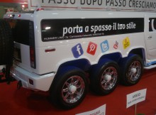 Auto vela pubblicità itinerante