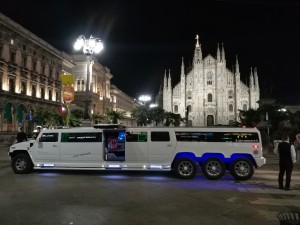 Hummer limousine Milano